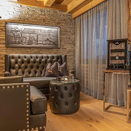 Готель The Laurin Small & Charming 4*